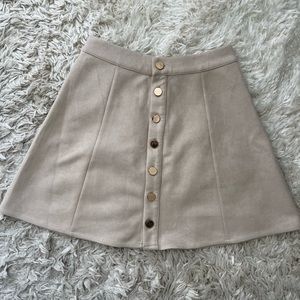 Staple Fall Skirt! 🍂🍂